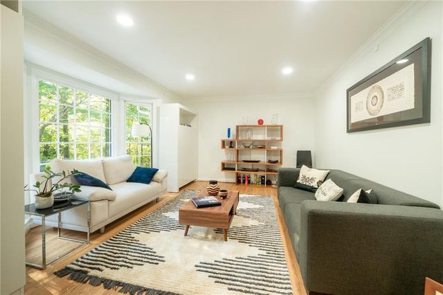 7330 Hunters Branch Drive, Atlanta, GA 30328