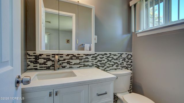 2 Birchwood Road, Jamesburg, NJ 08831