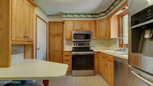 2 Birchwood Road, Jamesburg, NJ 08831