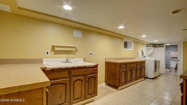 2 Birchwood Road, Jamesburg, NJ 08831