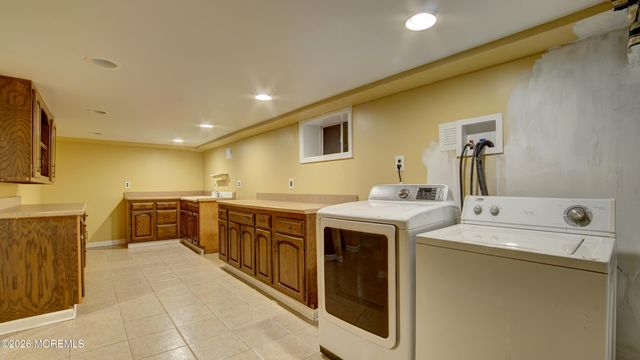 2 Birchwood Road, Jamesburg, NJ 08831