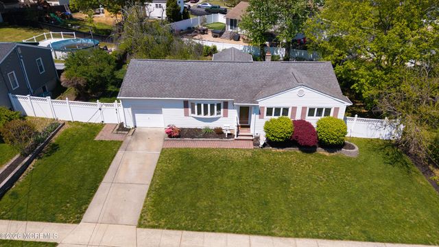 2 Birchwood Road, Jamesburg, NJ 08831