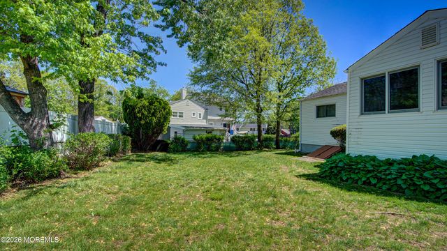 2 Birchwood Road, Jamesburg, NJ 08831