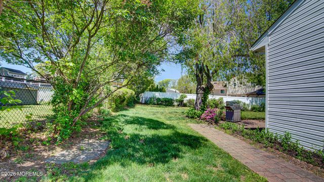 2 Birchwood Road, Jamesburg, NJ 08831