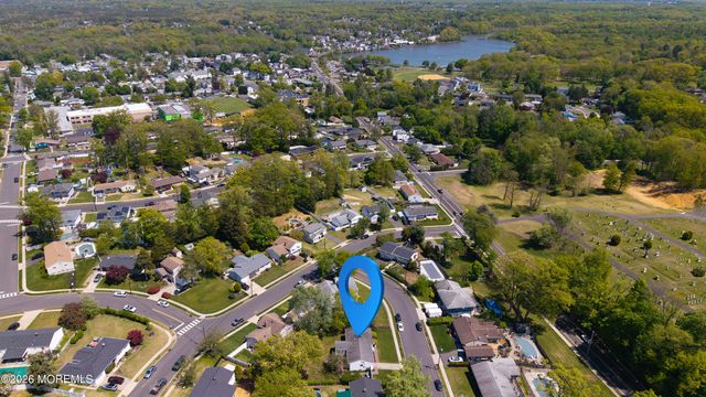 2 Birchwood Road, Jamesburg, NJ 08831