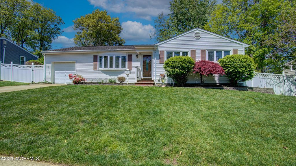 2 Birchwood Road, Jamesburg, NJ 08831