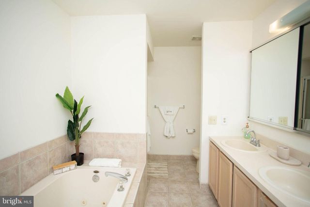 7706 JUNIPER LN, Palmyra, NJ 08065