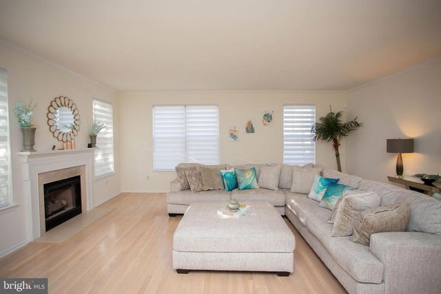 7706 JUNIPER LN, Palmyra, NJ 08065