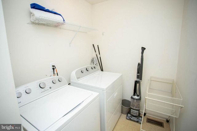 7706 JUNIPER LN, Palmyra, NJ 08065