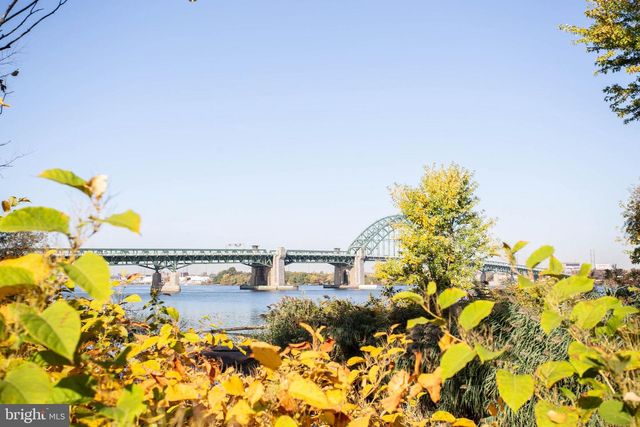 7706 JUNIPER LN, Palmyra, NJ 08065