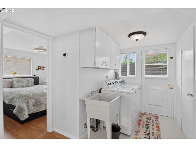 755 Ne DELSEY Rd, Hillsboro, OR 97124