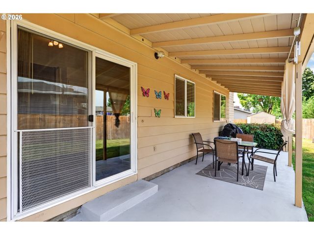 755 Ne DELSEY Rd, Hillsboro, OR 97124