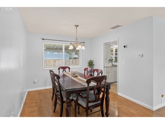 755 Ne DELSEY Rd, Hillsboro, OR 97124
