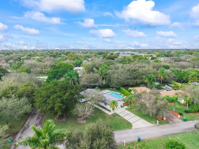 7601 SW 165th Ter, Palmetto Bay, FL 33157