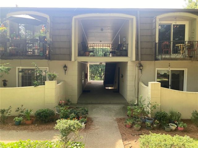 725 Dalrymple Road 7C, Atlanta, GA 30328