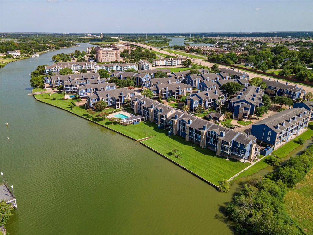 18519 Egret Bay Boulevard 1407, Webster, TX 77058
