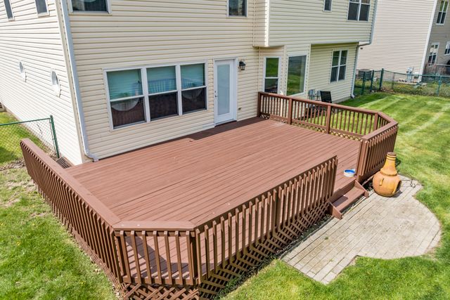 992 Mcphee Drive, Lake In The Hills, IL 60156