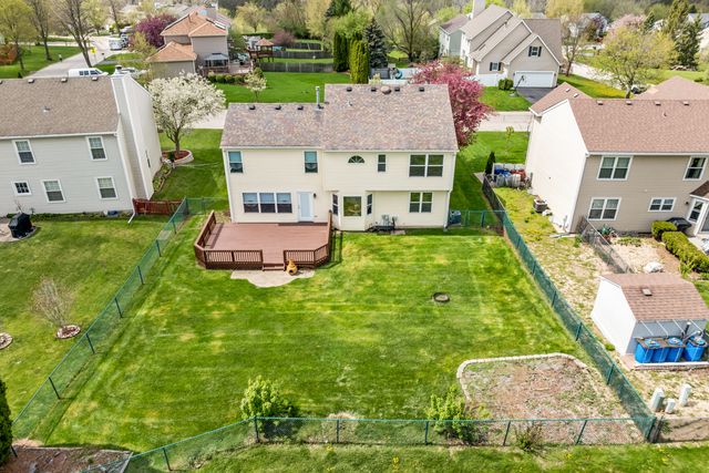 992 Mcphee Drive, Lake In The Hills, IL 60156