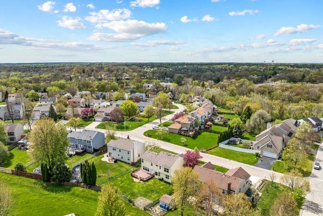 992 Mcphee Drive, Lake In The Hills, IL 60156