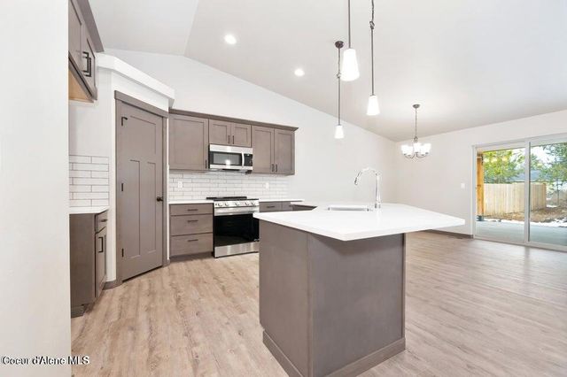 1165 Jersey St, Sandpoint, ID 83864