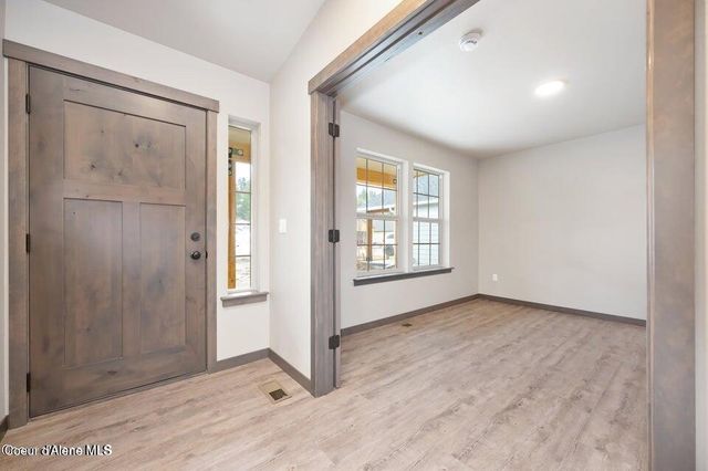 1165 Jersey St, Sandpoint, ID 83864