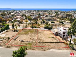 14902 Mc Kendree Avenue, Pacific Palisades (los Angeles), CA 90272