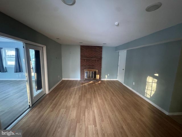 1 KENDALL CT, Marlton, NJ 08053