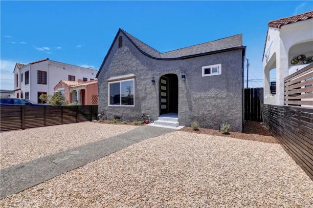 3515 S Norton, Los Angeles, CA 90018