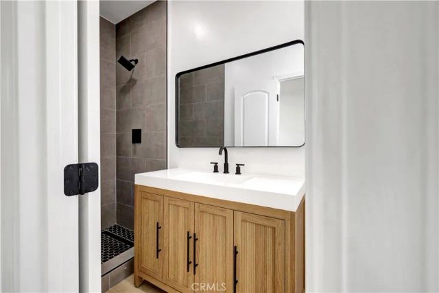 3515 S Norton, Los Angeles, CA 90018