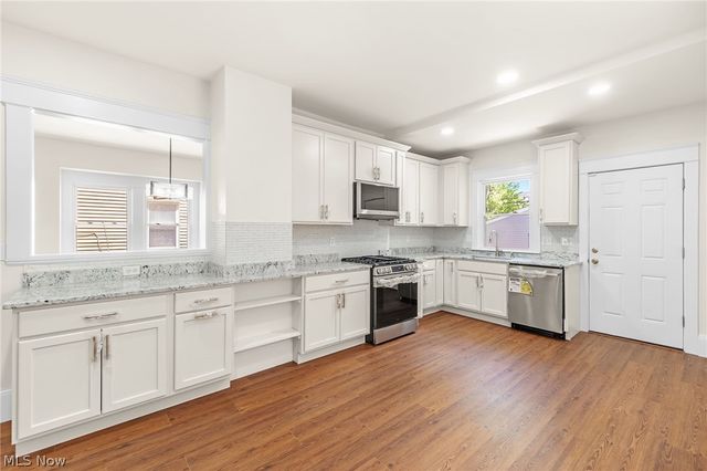 2165 W 95th Street, Cleveland, OH 44102