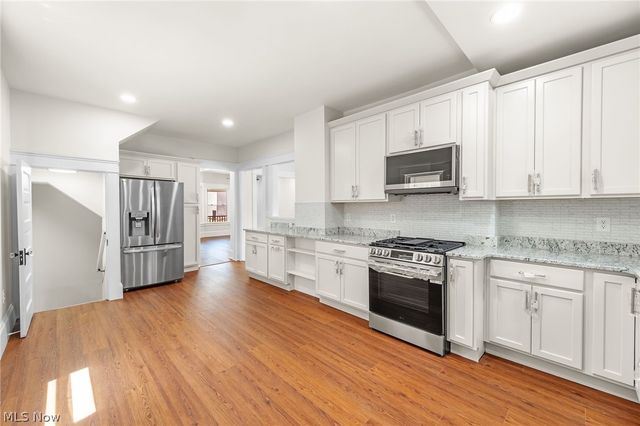 2165 W 95th Street, Cleveland, OH 44102