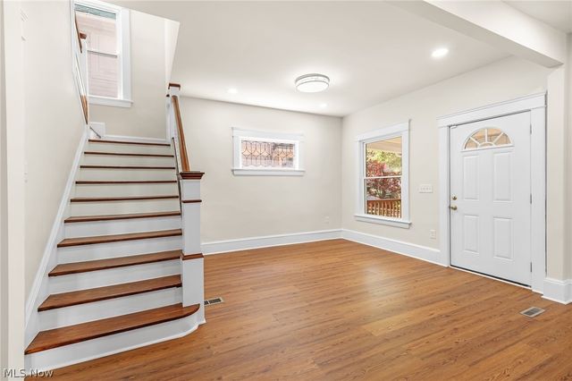 2165 W 95th Street, Cleveland, OH 44102