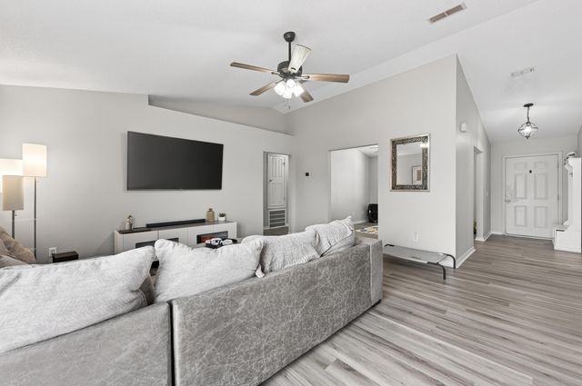 238 Trish Drive, Crestview, FL 32536