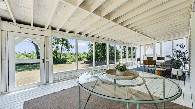 4301 SW 2nd Street, Bentonville, AR 72712