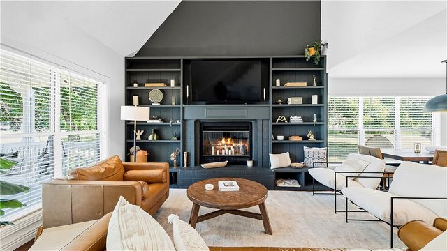 4301 SW 2nd Street, Bentonville, AR 72712