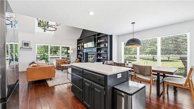 4301 SW 2nd Street, Bentonville, AR 72712