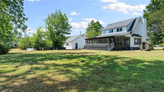4301 SW 2nd Street, Bentonville, AR 72712