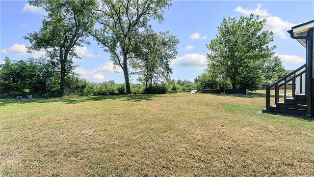 4301 SW 2nd Street, Bentonville, AR 72712