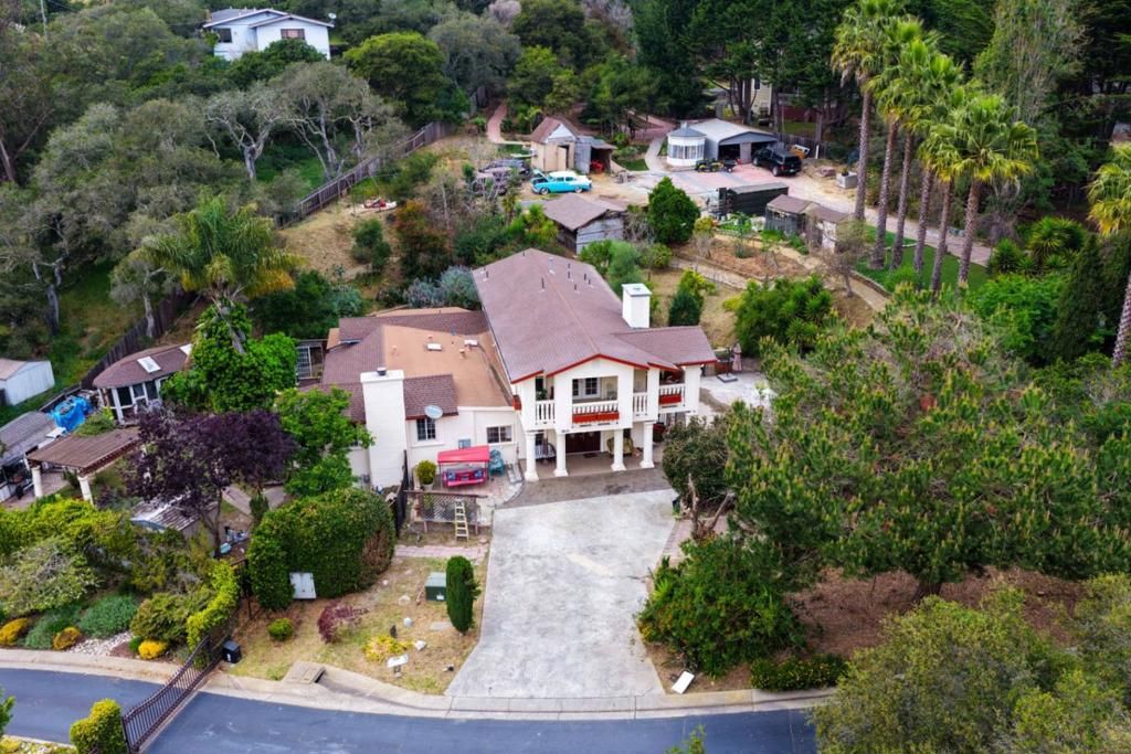 Image 1 of property listing at 18171 Berta Canyon Road, Salinas, CA 93907