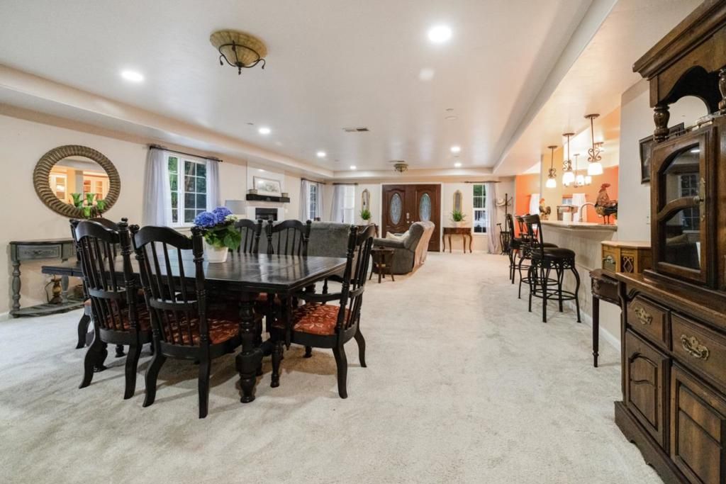 Image 11 of property listing at 18171 Berta Canyon Road, Salinas, CA 93907