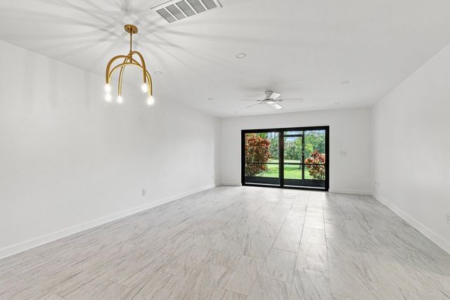 21578 JUEGO Circle 26C, Boca Raton, FL 33433