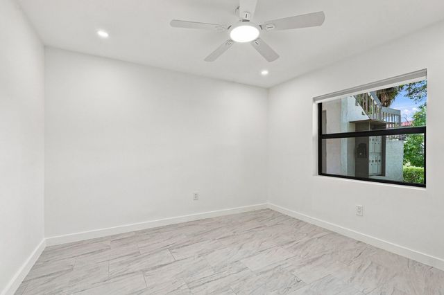 21578 JUEGO Circle 26C, Boca Raton, FL 33433