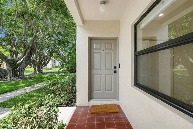 21578 JUEGO Circle 26C, Boca Raton, FL 33433