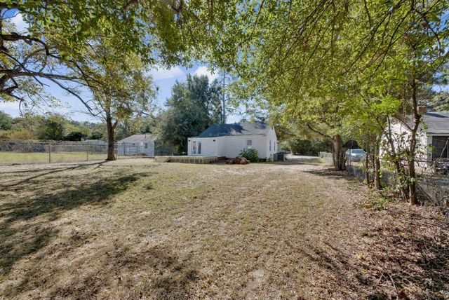 1718 Colleton Avenue SE, Aiken, SC 29801