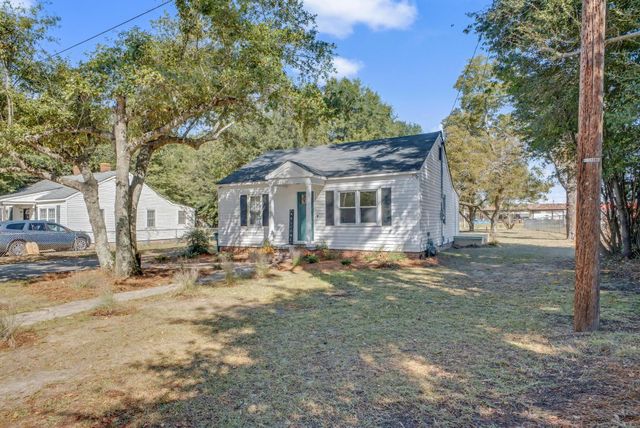 1718 Colleton Avenue SE, Aiken, SC 29801