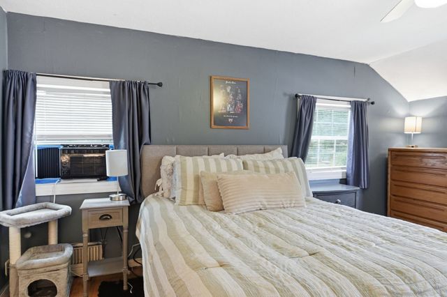 89 Abbott St, Springfield, MA 01118