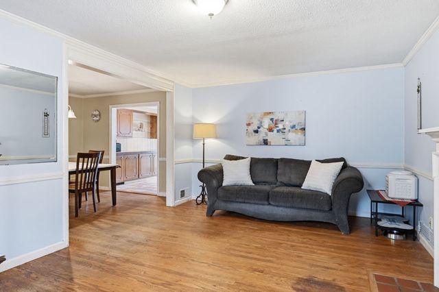 89 Abbott St, Springfield, MA 01118