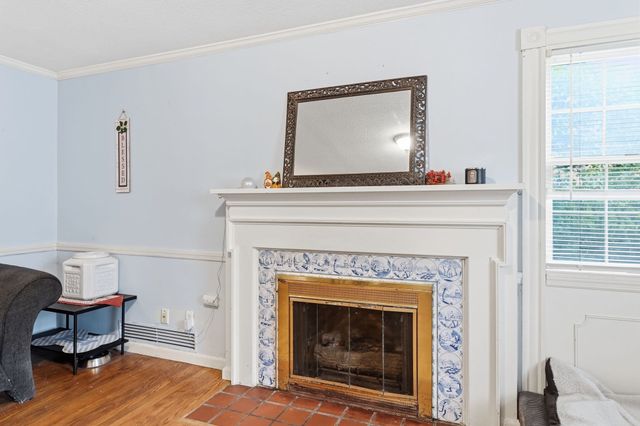 89 Abbott St, Springfield, MA 01118