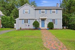 89 Abbott St, Springfield, MA 01118