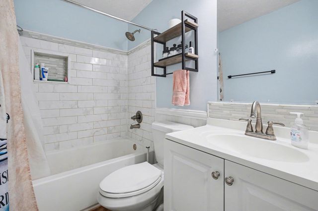 88 Surrey Court, Florence, KY 41042